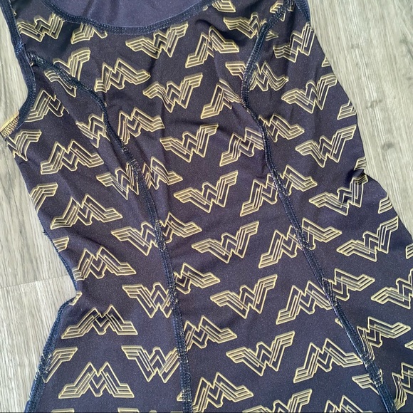 Wonder Woman Reversible Ltd. Edition Dress XS - Picture 13 of 16